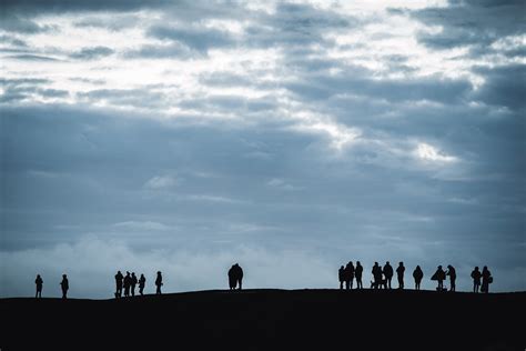 Avebury Winter Solstice | Matt Bigwood | Flickr