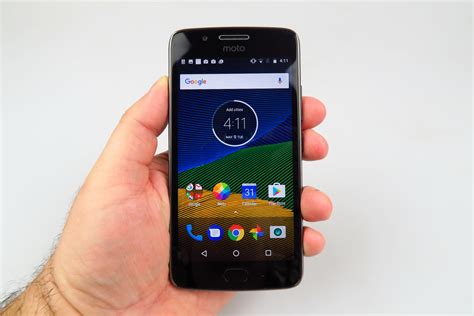 Motorola Moto G5 Review: Motorola Plays It Safe With a Compromise ...