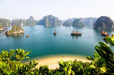 5 Best places to visit in Vietnam | Vietnam eVisa