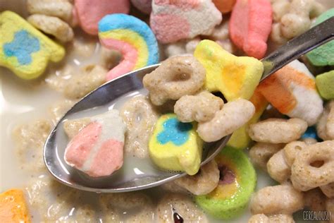 Review: Lucky Charms with Mixed-Up Marshmallows Cereal