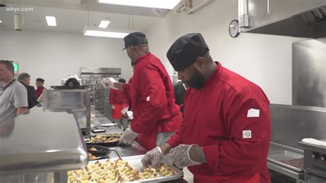 Northeast Ohio prison inmates learn food skills to help fill open ...