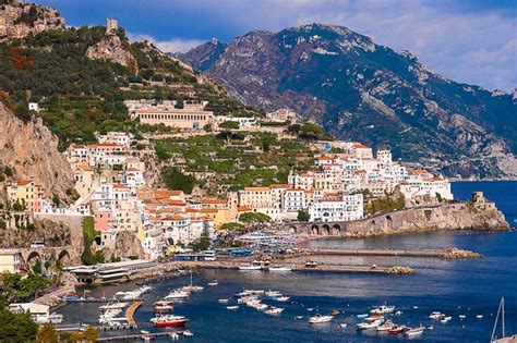 The 5 Best Amalfi Coast Towns with Spectacular Views of the Cliffs and ...