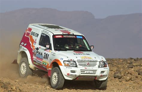 Mitsubishi Pajero Dakar Rally 29 - Paul Tan's Automotive News