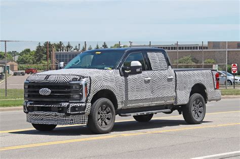 2024 Ford Super Duty Spy Shots Reveal Bigger Headlights, Bed Steps, and ...