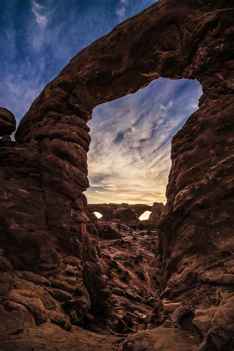 Sunrise in Arches National Park [OC][1280x1920] : r/EarthPorn