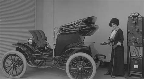 Early 20th Century Was the Golden Age for Electric Cars - GreekReporter.com