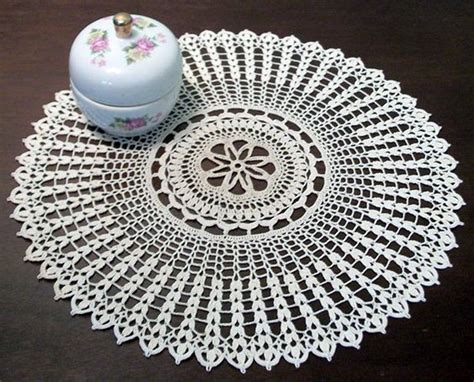 40 Pretty and Easy Crochet Doily for Beginners - Bored Art