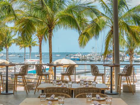 21 Best Waterfront Miami Restaurants for Stunning Views