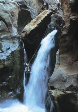 Trekking and canyoning in Jordan - DESERTBREEZE-PRESS.COM