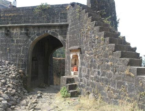 Purandar Fort Pune, History, Timings, Information & Photos