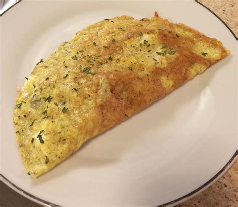 [Homemade] Chicken & Cheese Omelette | Rebrn.com