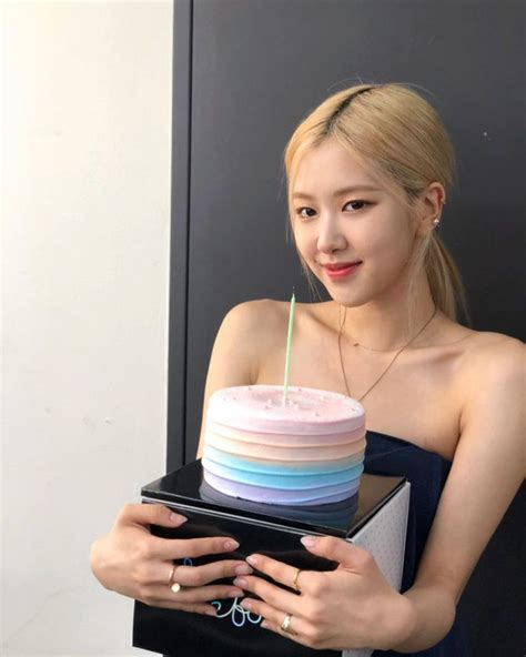 BLACKPINK ROSE BIRTHDAY - BLACKPINK UPDATE