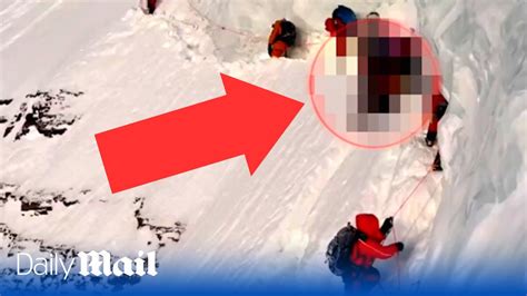 Tragic moment climbers pass a dying Pakistani porter on K2 - the world ...