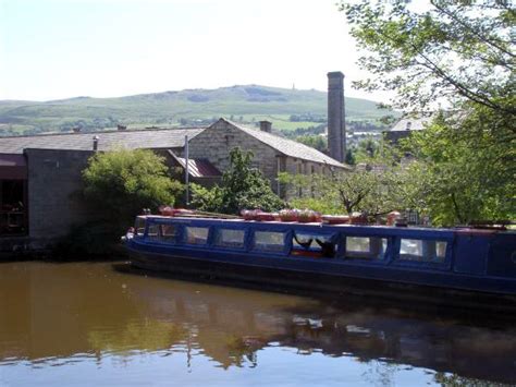 Uppermill to Dobcross 1 - Virtual canal trip along the Huddersfield Narrow Canal