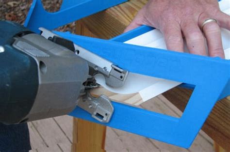 Crown Molding Jigsaw Jig – Cool DIY Tools