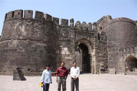 Daulatabad Fort Historical Facts and Pictures | The History Hub