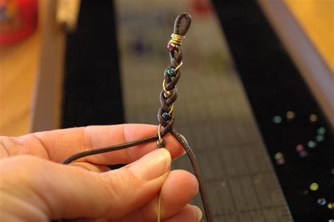 Loving and Learning on the High Plains: Leather beaded braid bracelet, Photo DIY