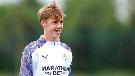 Cole Palmer one of eighteen City players called up for England duty