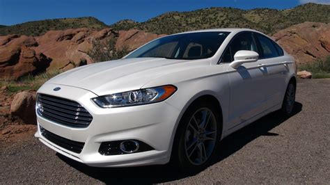 2013 Ford Fusion Titanium Drive & 0-60 MPH Review - The Fast Lane Car