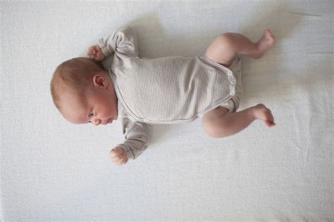 Tonic Neck Reflex in Newborns: Age, Testing, Delays