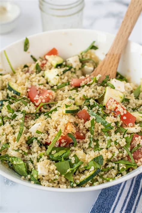 Italian Quinoa Salad - Dash of Sanity