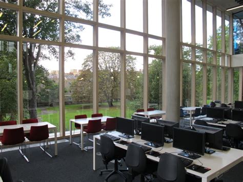 City of Westminster College - computers... © David Hawgood :: Geograph Britain and Ireland