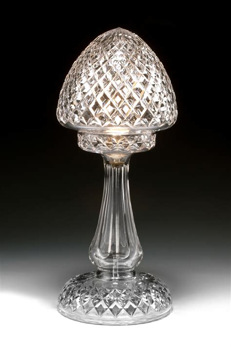 ANTIQUE DIAMOND CUT GLASS TABLE LAMP