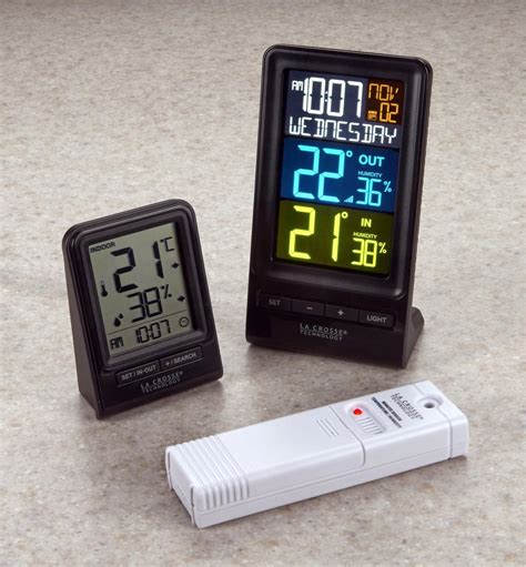 Dual-Display Indoor/Outdoor Weather Station - Lee Valley Tools