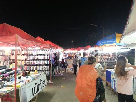 Vientiane Night Market | Laos Travel Guide