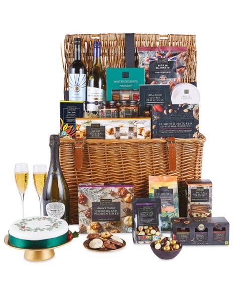 The Aldi 2020 Christmas hampers are the perfect affordable gift