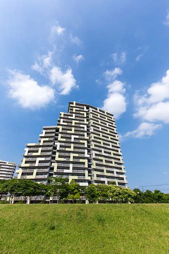 Makuhari Baytown Of Highrise Apartment Stock Photo - Download Image Now ...