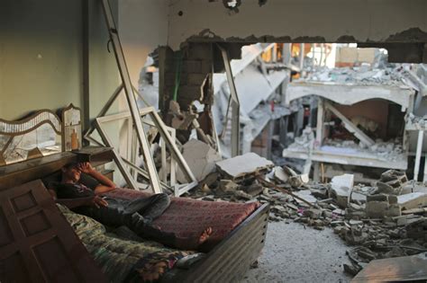 The ruins of Gaza A half-million Palestinian... | Yahoo News Photos