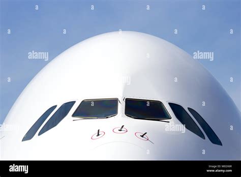 A380 cockpit hi-res stock photography and images - Alamy