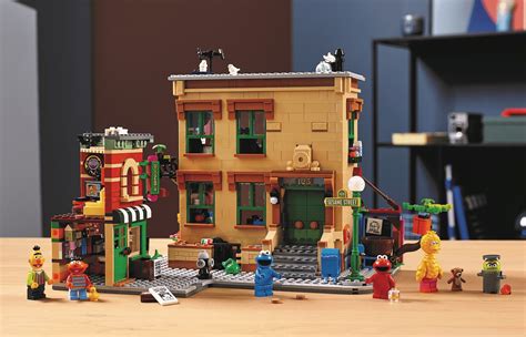 New Sesame Street Lego set will be available on Nov. 1