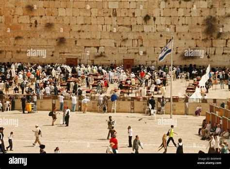 Prayers notes in wailing wall jerusalem hi-res stock photography and ...