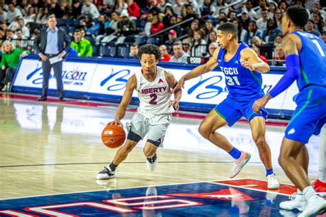 Liberty Flames Men's Basketball defeats FGCU 74-67 - The Liberty Champion