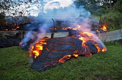 Kilauea Volcano Lava Inches Closer to Pahoa Marketplace