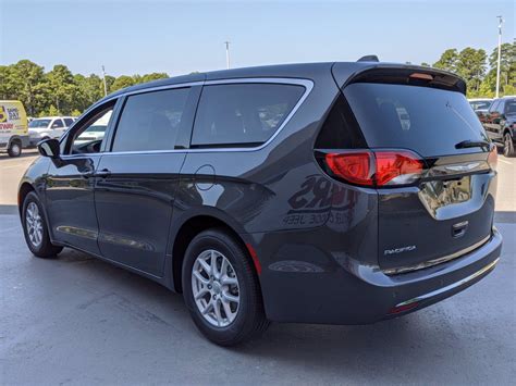 New 2020 CHRYSLER Pacifica Touring Passenger Van in Little Rock #LR248317 | Steve Landers ...