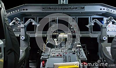 Cockpit Of Embraer 175 Editorial Stock Image - Image: 33305899