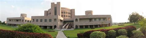 ISB Hyderabad: Campus, Teaching, Placements and Peers