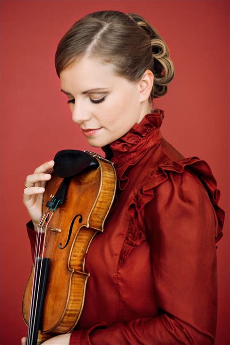 Julia Fischer (Violin, Piano) - Short Biography