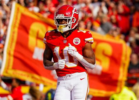 WATCH: Chiefs QB Patrick Mahomes hits Isiah Pacheco for touchdown vs ...