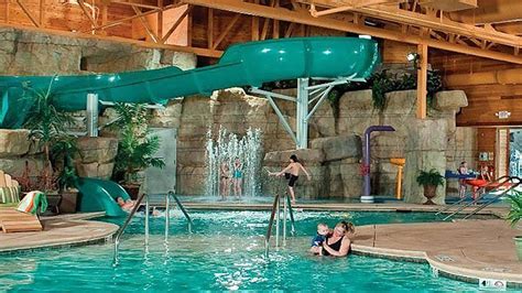 Branson MO Waterpark Hotel: 7 Best Aquatic Thrills on Vacation