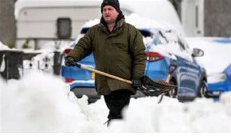 UK snow forecast from Met Office predicts when and where first snow of ...