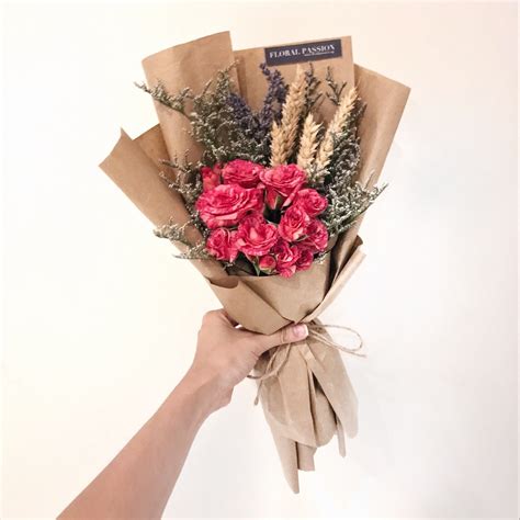 Everlast - Dried Flowers & Mini Rose Bouquet – Floral Passion SG