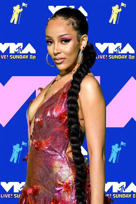 Doja Cat Puts a Twist on the Low Ponytail at the MTV VMAs 2020 | Vogue