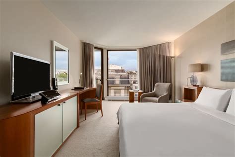 Book Grand Hotel Kempinski Geneva, Geneva, Canton of Geneva - Hotels.com