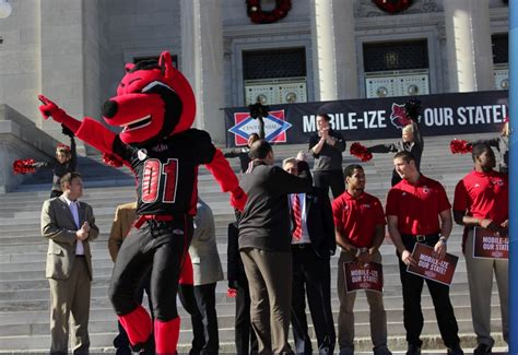 Hundreds howl for ASU Red Wolves at state Capitol pep rally