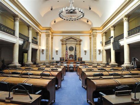 The Kentucky Senate. 38 members elected to 4-yr terms. (The desks are ...