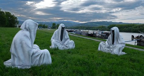 Datei:Bubbledays-muralharbor-linz-guardiansoftime-manfred-kielnhofer ...